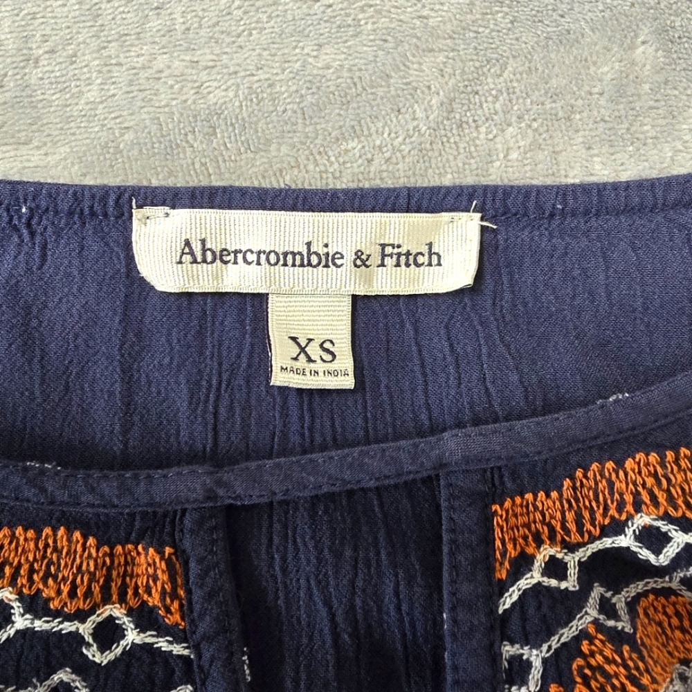 2/$30 Abercrombie & Fitch Embroidered Womens‎ Top Size XS Southwestern - Picture 10 of 12